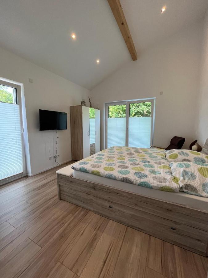 Ferienwohnung "Moseltraum" Ensch Ngoại thất bức ảnh