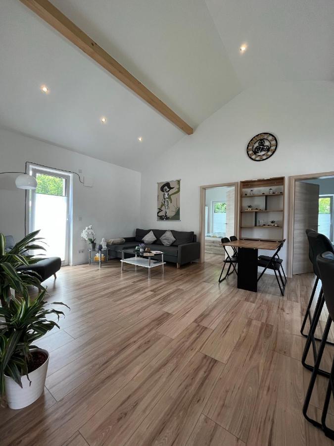 Ferienwohnung "Moseltraum" Ensch Ngoại thất bức ảnh